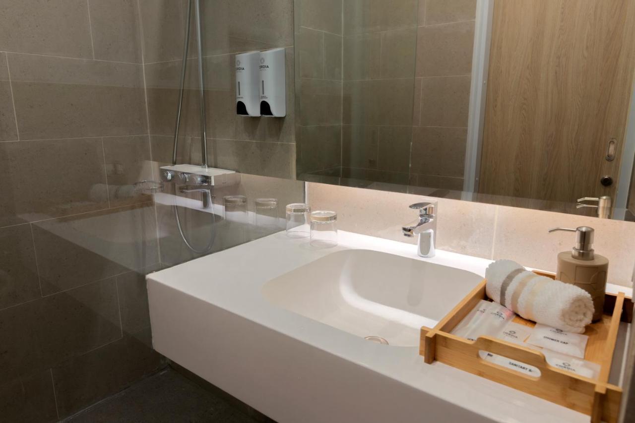 Cordia Hotel Yogyakarta - Hotel Dalam Bandara Glagah  외부 사진